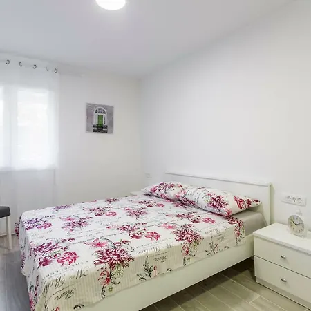 Luce And Antonio Apartman
